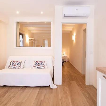 Antica Residenza Montereano Farm stay