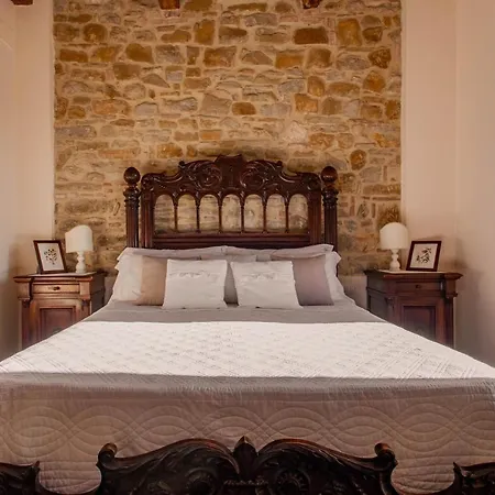 Antica Residenza Montereano * Губбио